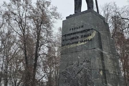 Начал работу слёт комсомольского актива Центрального федерального округа