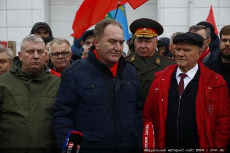 КПРФ отправила на Донбасс 131-й гуманитарный конвой