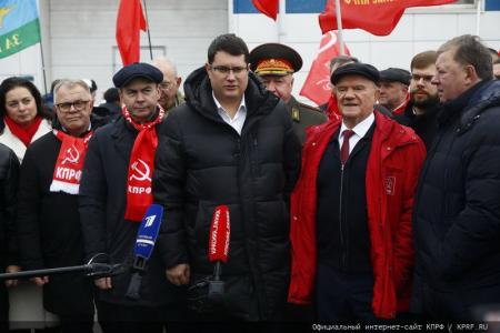 КПРФ отправила на Донбасс 131-й гуманитарный конвой