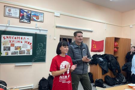 В Республике Крым прошло торжественное открытие нового комсомольского отделения и прием в пионеры