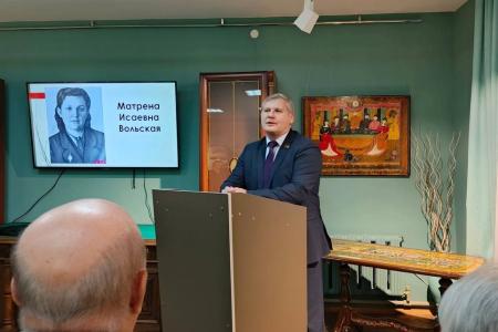 «Операция «Дети»: нижегородские депутаты КПРФ поддержали издание книги о героине войны Матрене Вольской