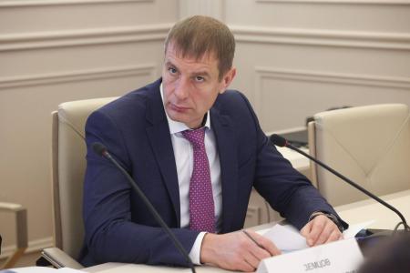 Сенатор Айрат Гибатдинов провел совещание по вопросам законодательного регулирования организации и проведения квестов