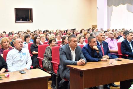 Ульяновские коммунисты поздравили коллектив ГУЗ «Центральная городская клиническая больница г. Ульяновска» с 55-летием
