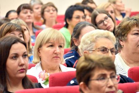 Ульяновские коммунисты поздравили коллектив ГУЗ «Центральная городская клиническая больница г. Ульяновска» с 55-летием