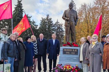 Краснодарский край. Активисты КПРФ и сторонники партии отметили праздник Великого Октября