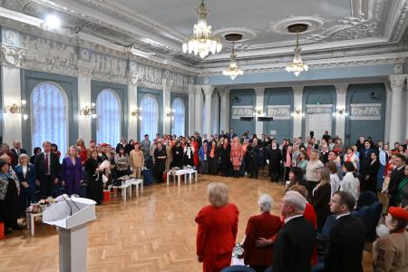 Фракция КПРФ в Госдуме и ВЖС «Надежда России» провели встречу с матерями героев СВО