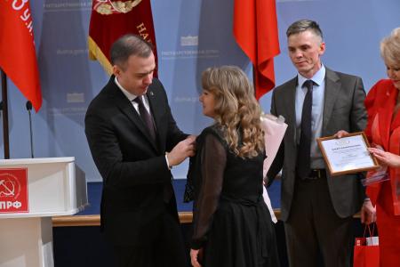 Фракция КПРФ в Госдуме и ВЖС «Надежда России» провели встречу с матерями героев СВО