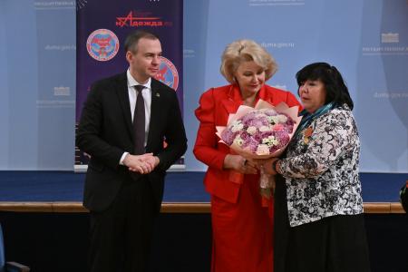 Фракция КПРФ в Госдуме и ВЖС «Надежда России» провели встречу с матерями героев СВО