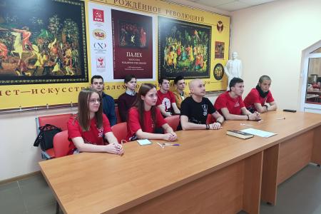 Заместитель главного редактора "Правды" М.С. Костриков на онлайн-встрече с комсомольским активом прочитал лекцию о противодействии фальсификациям истории