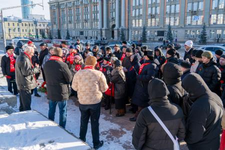 Свердловские коммунисты отметили День Великой Октябрьской социалистической революции