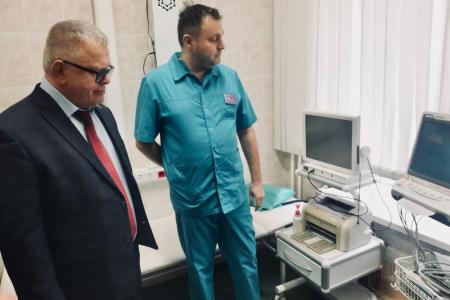 Московская область. Каширские медики поблагодарили руководителя фракции КПРФ Александра Наумова за помощь больнице