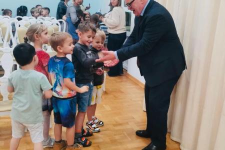 Депутат КПРФ Александр Наумов: «Профессия воспитатель — это зов сердца и души!»