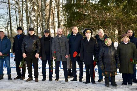 Подмосковные коммунисты: И в веках будут жить 28 самых славных твоих сынов!