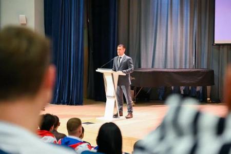 Заместитель Председателя Мособлдумы - руководитель фракции КПРФ Александр Наумов поздравил спортсменов Ленинского г.о.