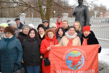 Активисты женского движения «Надежда России» по всей стране достойно отметили День рождения И.В. Сталина
