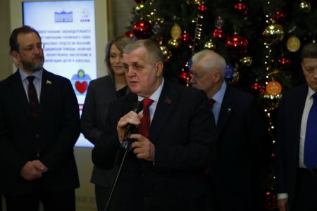 Депутаты-коммунисты в Госдуме приняли участие в благотворительной акции «Ёлка желаний»