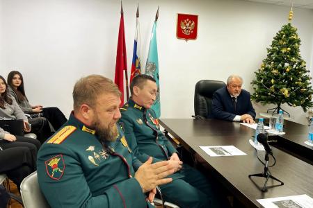 Подмосковные коммунисты в ежедневном рабочем строю