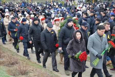 Первый секретарь Калмыцкого рескома партии Николай Нуров принял участие в митинге памяти жертв депортации калмыцкого народа