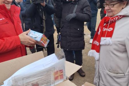 Коммунисты Калужской городской организации КПРФ приняли участие в подготовке и отправке новогоднего гуманитарного конвоя