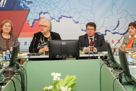 Курская область. Депутаты КПРФ приняли участие во встрече с рабочими Суджанского завода тракторных агрегатов и профсоюзными лидерами