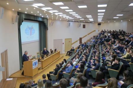 Леонид Калашников встретился со студентами МГИМО