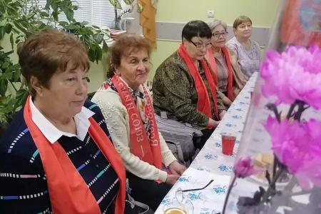 Тамбовская область. Активисты КПРФ и женского движения «Надежда России»  организовали торжественное мероприятие в День матери