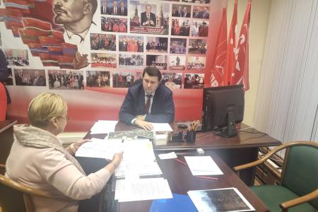 В День освобождения города Калинина Олег Лебедев провел прием избирателей в приемной всесоюзного старосты М.И. Калинина