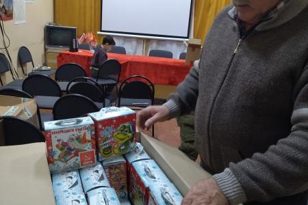 Коммунисты Калужской городской организации КПРФ приняли участие в подготовке и отправке новогоднего гуманитарного конвоя