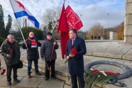 В Калининграде состоялось возложение цветов к 83 годовщине начала контрнаступления советских войск в битве за Москву