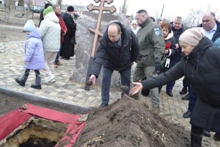 Воронежская область. В Каменно-Верховке торжественно захоронили  Неизвестного солдата, погибшего в Великую Отечественную войну