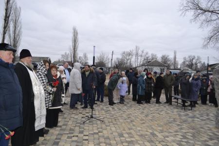 Воронежская область. В Каменно-Верховке торжественно захоронили  Неизвестного солдата, погибшего в Великую Отечественную войну