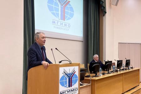 Леонид Калашников встретился со студентами МГИМО