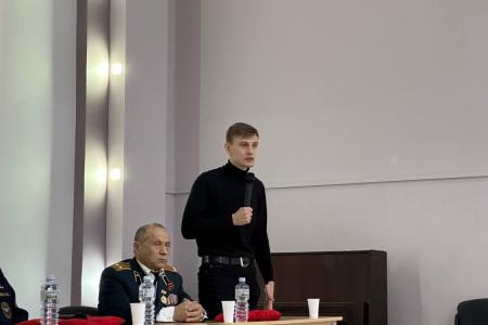 Самарская область. При участии комсомольцев был проведен урок мужества в школе