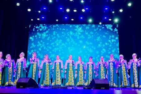 Мария Дробот и Александр Наумов приняли участие в предновогоднем празднике в «Совхозе имени Ленина»