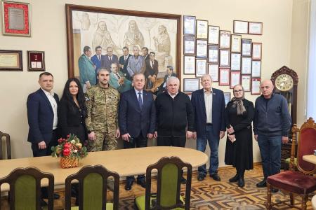 Делегация КПРФ во главе с К.К. Тайсаевым работает на Донбассе
