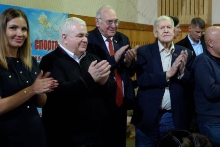 Делегация КПРФ во главе с К.К. Тайсаевым работает на Донбассе