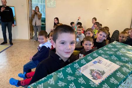 Запорожская область. Коммунисты организовали праздник для детей в мелитопольском приюте
