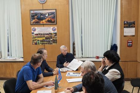 В Санкт-Петербурге депутат Сергей Пантелеев встретился с председателями первичных профсоюзных организаций предприятий судостроительной отрасли