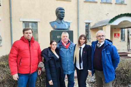 Место встречи - Луганск. Воронежские коммунисты доставили в ЛНР очередную партию гуманитарных грузов