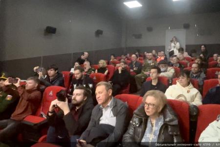 Г.А. Зюганов: "За нашу Победу!". Лидер КПРФ наградил пчеловодов – участников СВО