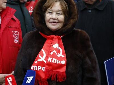 Сто тридцать второй новогодний гуманитарный конвой от КПРФ для фронта и Победы