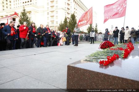 Г.А. Зюганов: Необходимо одолеть фашизм, капитализм и глобализм!