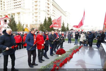 Г.А. Зюганов: Необходимо одолеть фашизм, капитализм и глобализм!