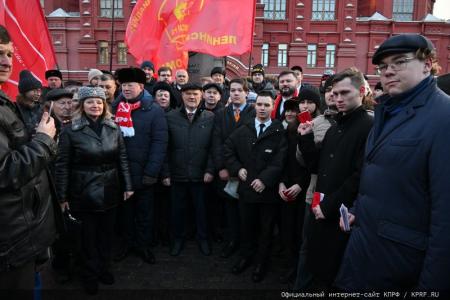 «Великому Сталину – троекратное «Ура!»