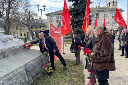 Коммунисты Крыма отметили День рождения Иосифа Виссарионовича Сталина