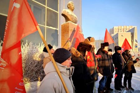 Коммунисты Якутии объявили Сталинский призыв в ряды КПРФ, посвященный 80-летию Великой Победы