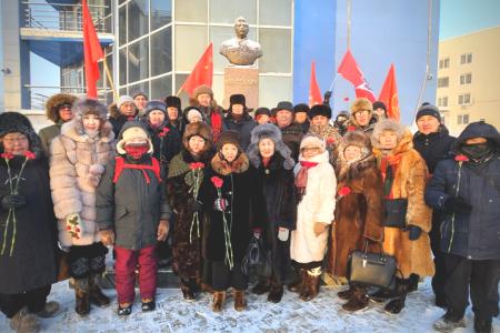 Коммунисты Якутии объявили Сталинский призыв в ряды КПРФ, посвященный 80-летию Великой Победы