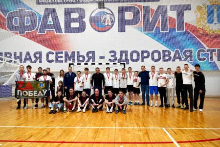Ульяновск. Состоялся первый комсомольский турнир по мини-футболу в память Героев, погибших на СВО!