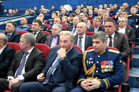 Пять полков 104-й десантно-штурмовой дивизии в Ульяновске получили боевые знамена