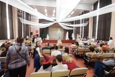 Алтайский край. Мария Прусакова поздравила «особенных» детей и воспитанников Детского дома с Новым годом